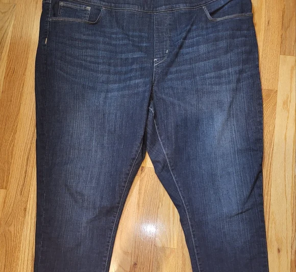 Levi shaping pull on super skinny sz 24w - Picture 2 of 3